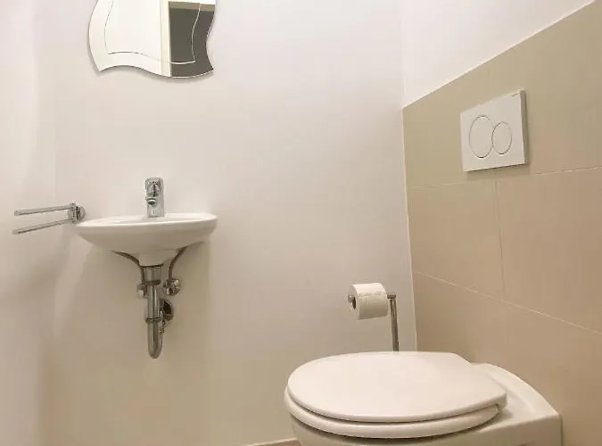 Near Lake Spacious & Furnished Beautiful Apartamento